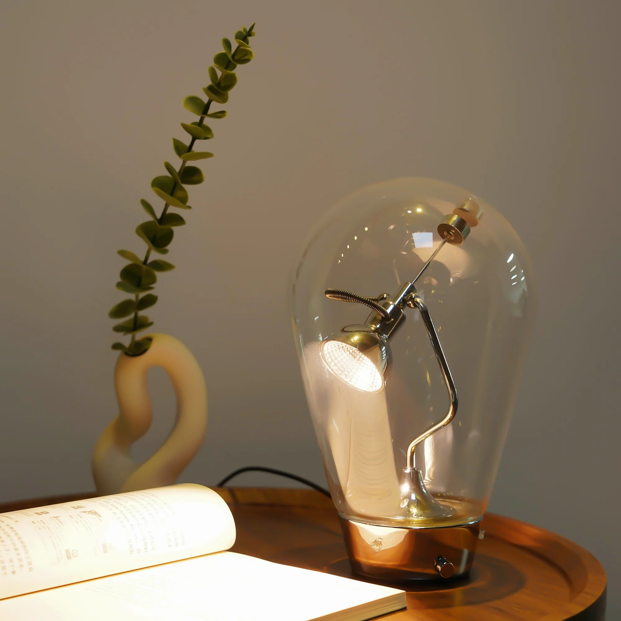 Magnetic Dimmable Table Lamp